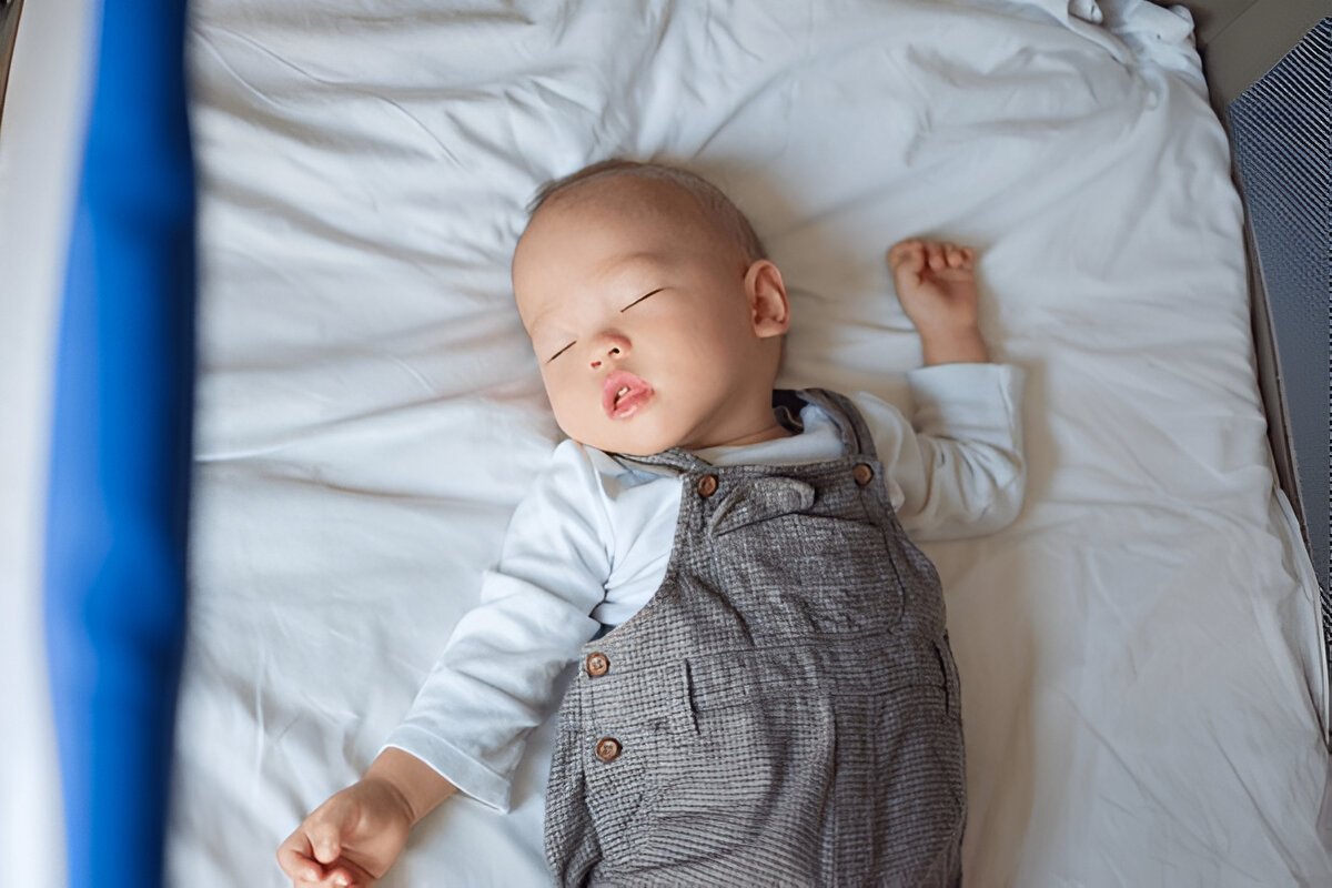 understanding how many naps for 6 months old
