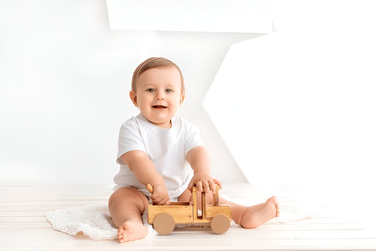 Month Five to Eight: Middle Infancy