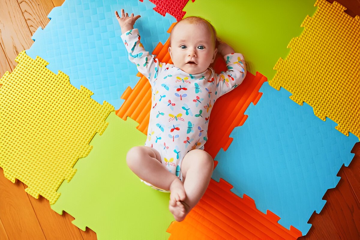 7 Fun and Developmentally Beneficial 4 Month Old Baby Activities